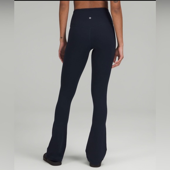 Lulu Lemon Align High Rise mini flare size 8 - Picture 2 of 4